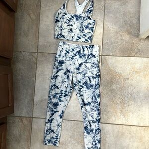 Lorna Jane blue tie dye set